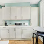 Serene 2Br - 3 Mins To Fulham Broadway